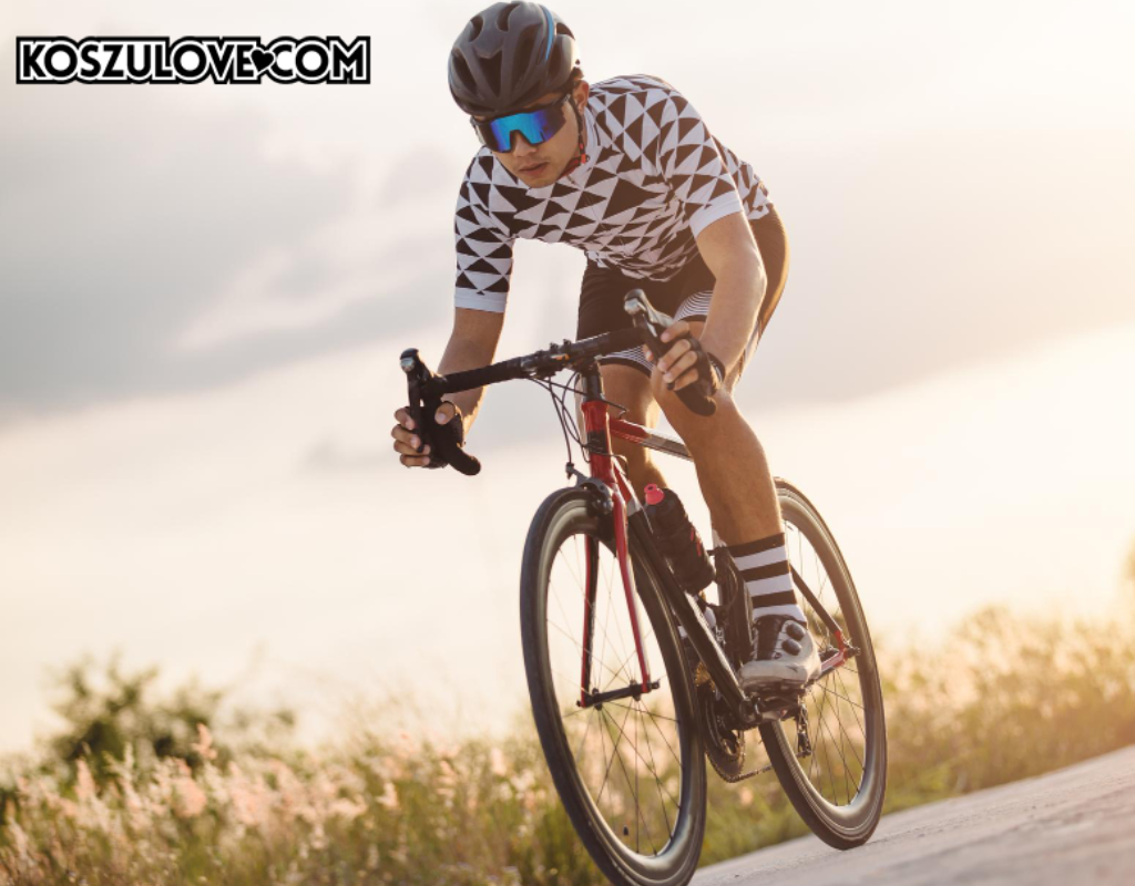 Pomysł na prezent dla rowerzysty - koszulka kolarska